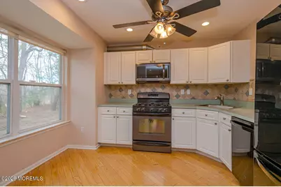 128 Heron Court, Manalapan Township, NJ 07726 - Photo 9