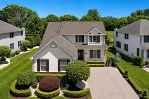 87 E Parsonage Way, Manalapan Township, NJ 07726 - Photo 3