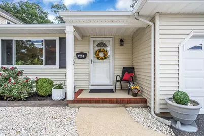1202 Northstream Parkway, Point Pleasant, NJ 08742 - Photo 5