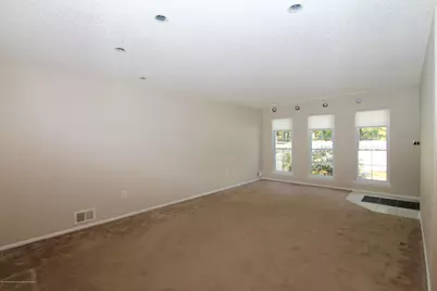 102 Secretariat Court, Tinton Falls, NJ 07724 - Photo 7