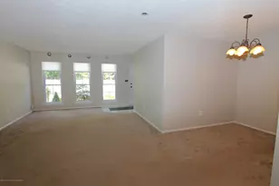 102 Secretariat Ct, Tinton Falls, NJ 07724 - Photo 9