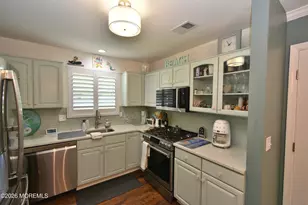 2 Ellison Ct, Union Beach, NJ 07735 - Photo 5