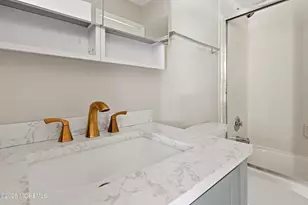 3 Eastwick Ct, Freehold, NJ 07728 - Photo 15