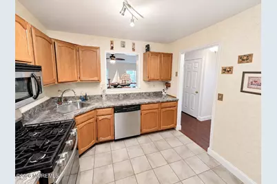 512 Woodbine Lane, Lakewood, NJ 08701 - Photo 3