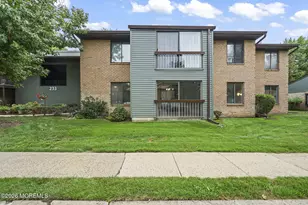 233 Medford Ct, Manalapan Township, NJ 07726 - Photo 1