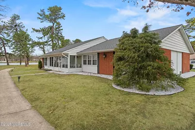 646 B Plymouth Drive, Lakewood, NJ 08701 - Photo 3