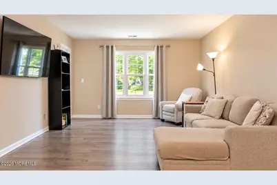 231 Atlantic Street #15, Keyport, NJ 07735 - Photo 3