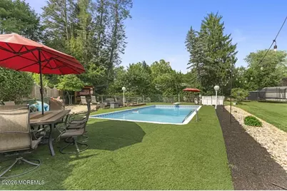 21 Cameron Court, Freehold, NJ 07728 - Photo 3