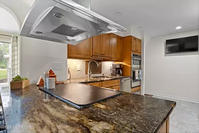 21 Cameron Court, Freehold, NJ 07728 - Photo 11