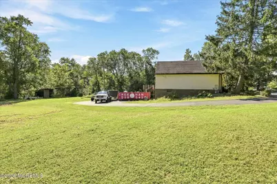 179 School Road E, Marlboro Township, NJ 07746 - Photo 9