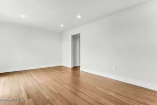 61 Kingsley Way, Freehold, NJ 07728 - Photo 15