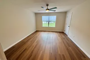 709 Zlotkin Cir, Freehold, NJ 07728 - Photo 9
