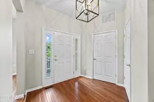 21 W Aspen Way, Matawan, NJ 07747 - Photo 3
