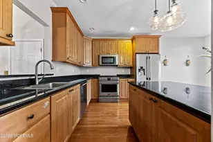 21 W Aspen Way, Matawan, NJ 07747 - Photo 5