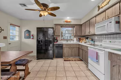126 Royal Drive, Brick, NJ 08723 - Photo 9