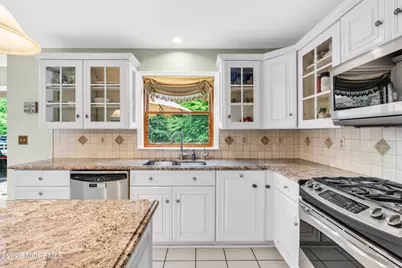 30 Amagansett Drive, Morganville, NJ 07751 - Photo 23