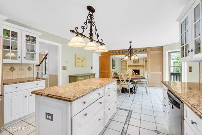 30 Amagansett Drive, Morganville, NJ 07751 - Photo 25