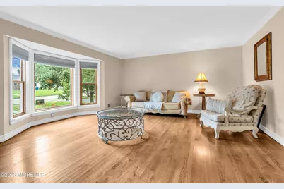 30 Amagansett Drive, Morganville, NJ 07751 - Photo 9