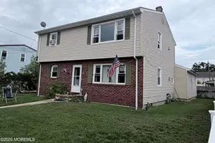 78 Oakwood Pl, Keansburg, NJ 07734 - Photo 1