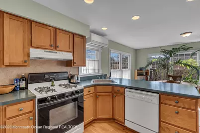 811 Claridge Drive, Spring Lake, NJ 07762 - Photo 15
