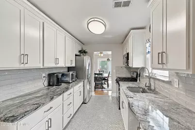 704 Aumack Avenue, Union Beach, NJ 07735 - Photo 7