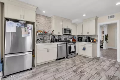 27 Oakwood Place, Keansburg, NJ 07734 - Photo 13