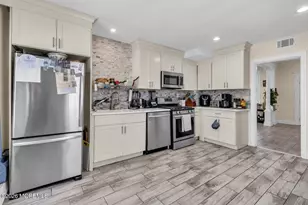 27 Oakwood Pl, Keansburg, NJ 07734 - Photo 13