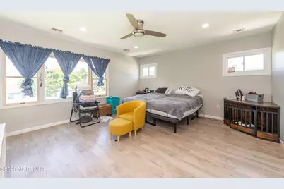 321 Myrtle Street, Aberdeen Township, NJ 07721 - Photo 11