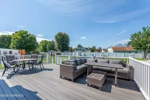 321 Myrtle St, Aberdeen Township, NJ 07721 - Photo 17