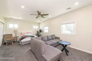 321 Myrtle St, Aberdeen Township, NJ 07721 - Photo 9