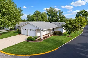 375C Duranta Plaza, Monroe Township, NJ 08831 - Photo 1