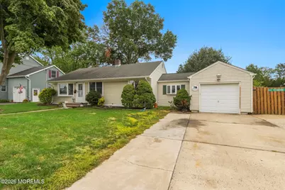 8 Meadowbrook Avenue, Eatontown, NJ 07724 - Photo 3