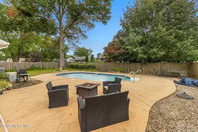 8 Meadowbrook Avenue, Eatontown, NJ 07724 - Photo 33