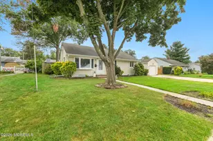 8 Meadowbrook Ave, Eatontown, NJ 07724 - Photo 1