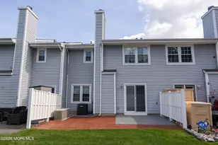 113 Woodmere Dr, Sayreville, NJ 08859 - Photo 5