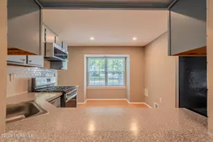 62 Secretariat Ct, Tinton Falls, NJ 07724 - Photo 5