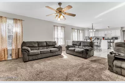 383 Meadowood Road, Jackson, NJ 08527 - Photo 9