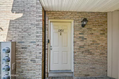 1301 Wellington Place, Aberdeen Township, NJ 07747 - Photo 3