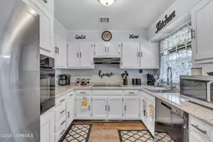 915 Dumbarton Dr, Lakewood, NJ 08701 - Photo 3