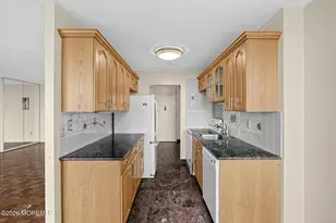 200 Winston Dr, Cliffside Park, NJ 07010 - Photo 9