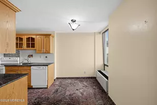 200 Winston Dr, Cliffside Park, NJ 07010 - Photo 11