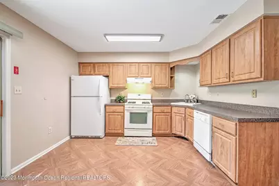 7 Stuart Drive #4, Freehold, NJ 07728 - Photo 7