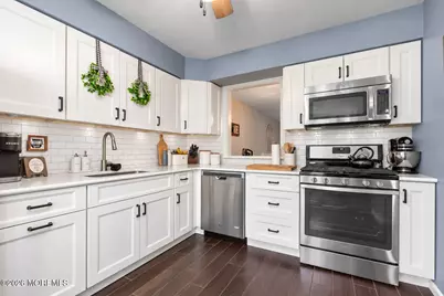 52 Aberdare Court #7, Freehold, NJ 07728 - Photo 5