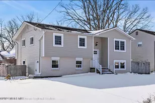 27 Oak Leaf Ln, Toms River Township, NJ 08755 - Photo 1