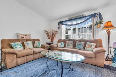 134 Briarwood Court, Whiting, NJ 08759 - Photo 5