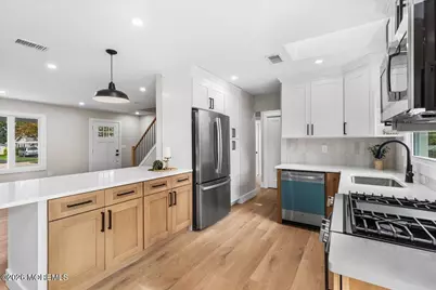 28 Fayette Lane, Matawan, NJ 07747 - Photo 15
