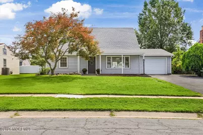 28 Fayette Lane, Matawan, NJ 07747 - Photo 3