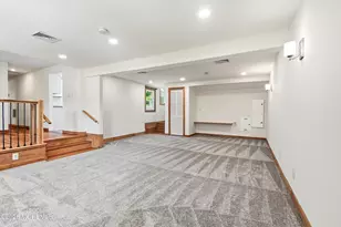 119 Court Dr, Shrewsbury, NJ 07702 - Photo 9