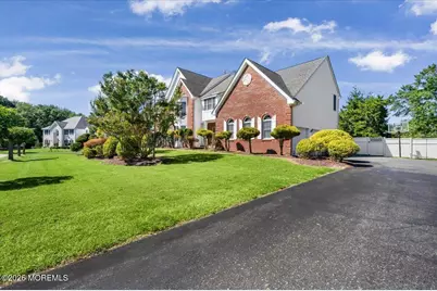 10 Huxley Court, Marlboro Township, NJ 07746 - Photo 9