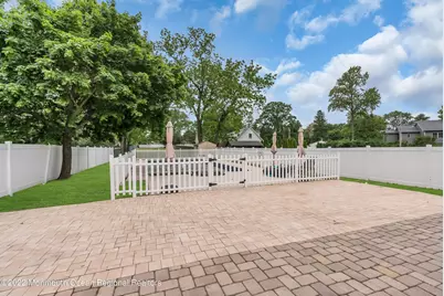 370 W Park Avenue, Oakhurst, NJ 07755 - Photo 23
